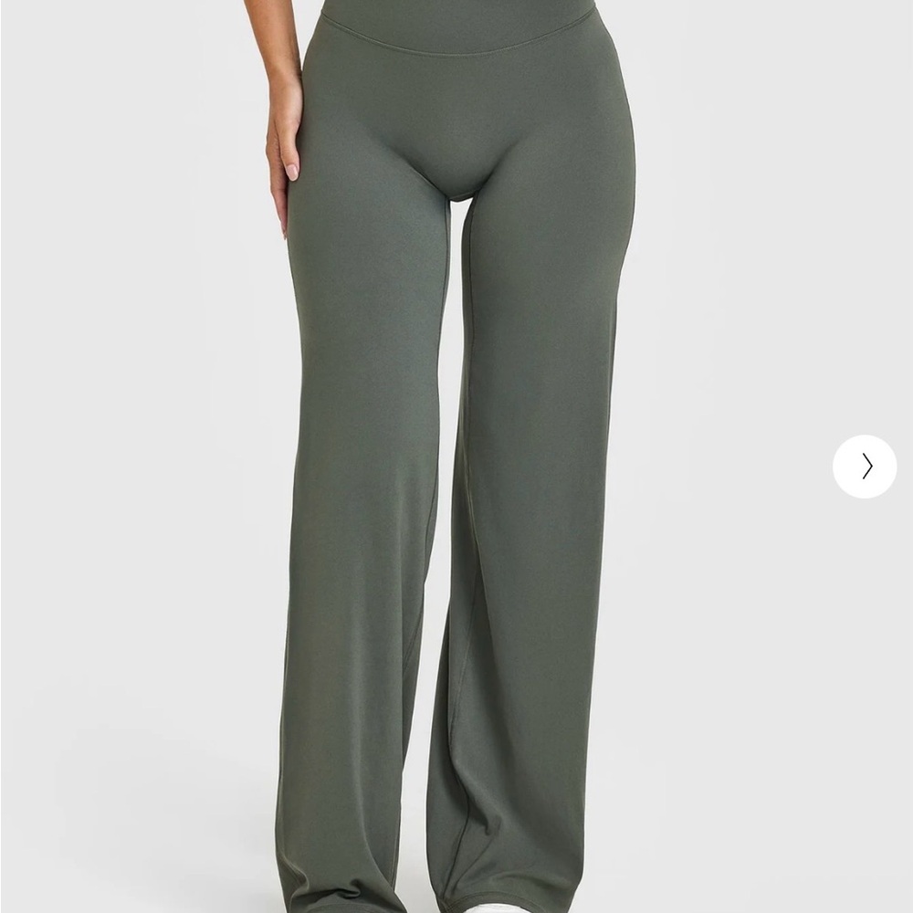 NWT Oner Active SOFT MOTION STRAIGHT LEG PANTS Dark Khaki S - Short Length